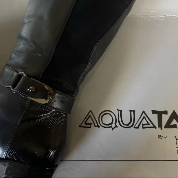 Aquatalia Women's Black Leather Boots - Excellent Condition - Picture 3 of 5